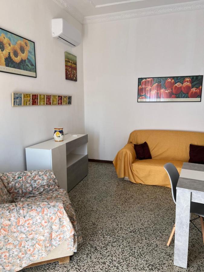Holiday Mondello Bagian luar foto