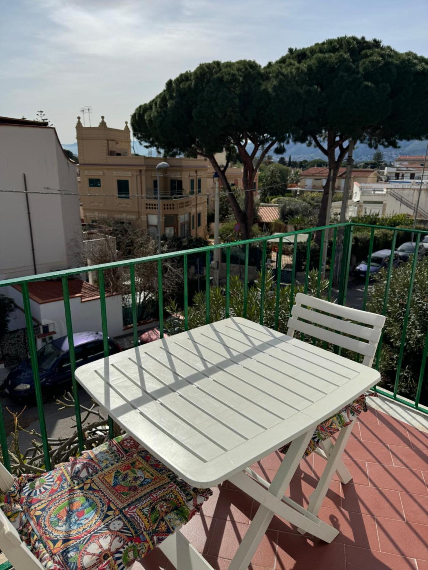 Holiday Mondello Bagian luar foto